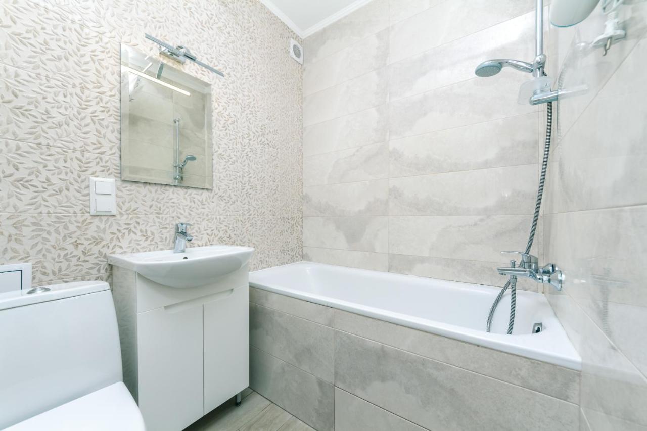 New Apartment On Starokyivska 1/5 المظهر الخارجي الصورة